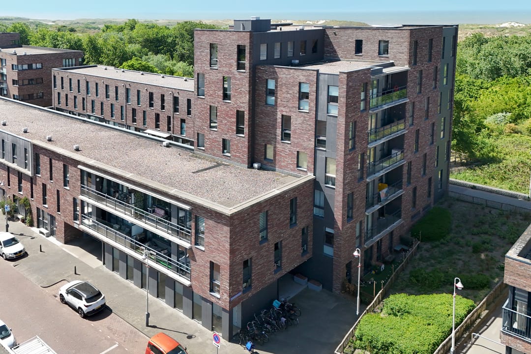 Photo 1 of Schoklandsestraat 28