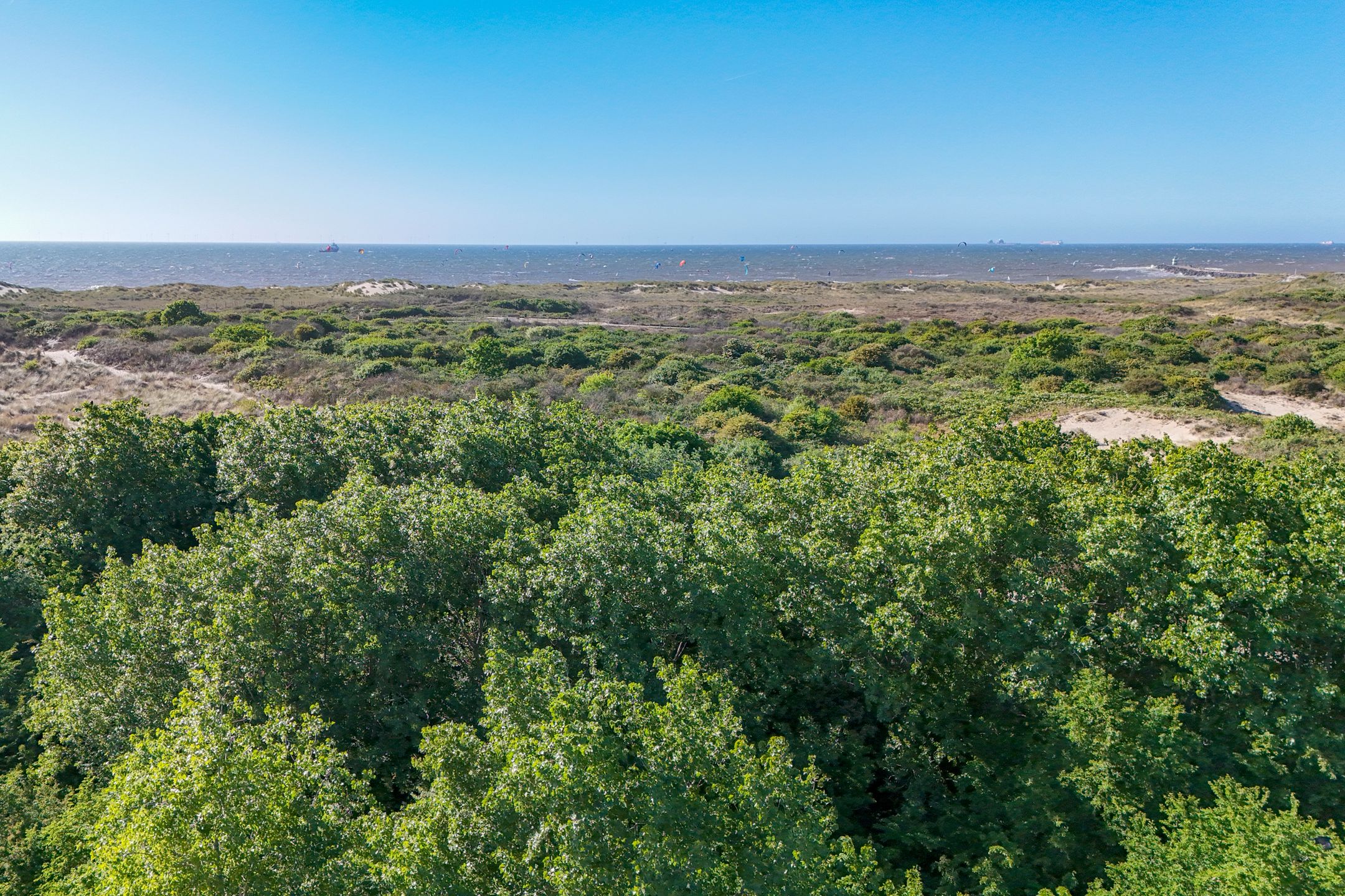 Photo 6 of Schoklandsestraat 28