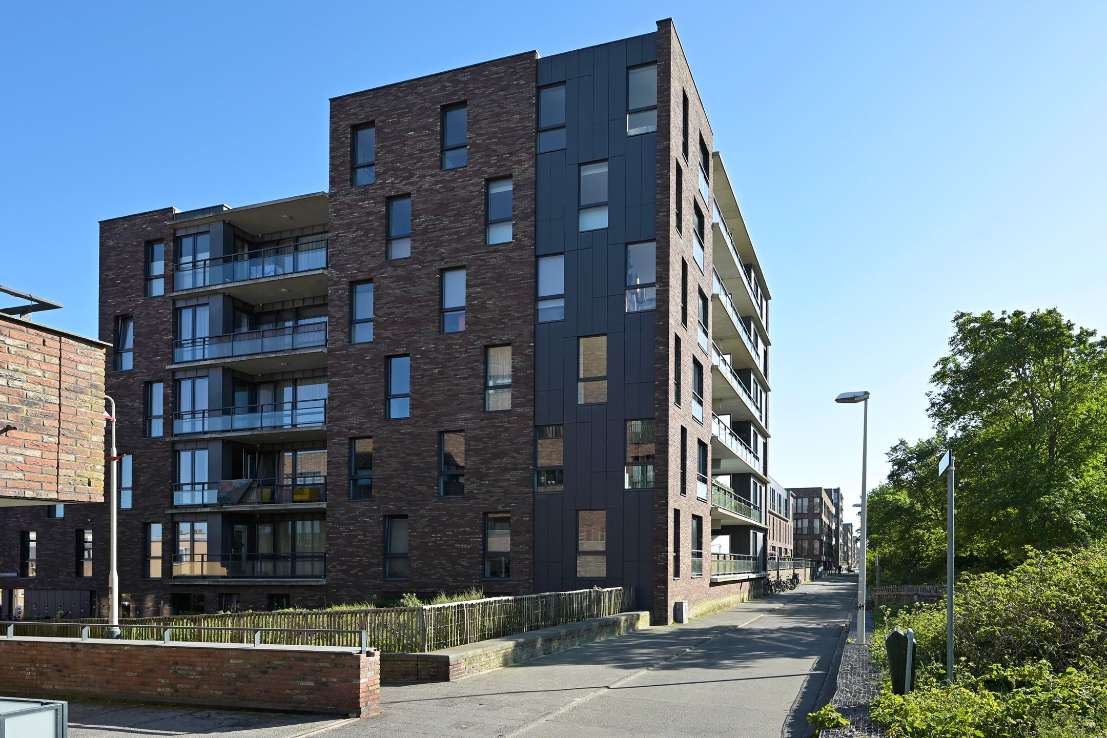 Photo 12 of Schoklandsestraat 28