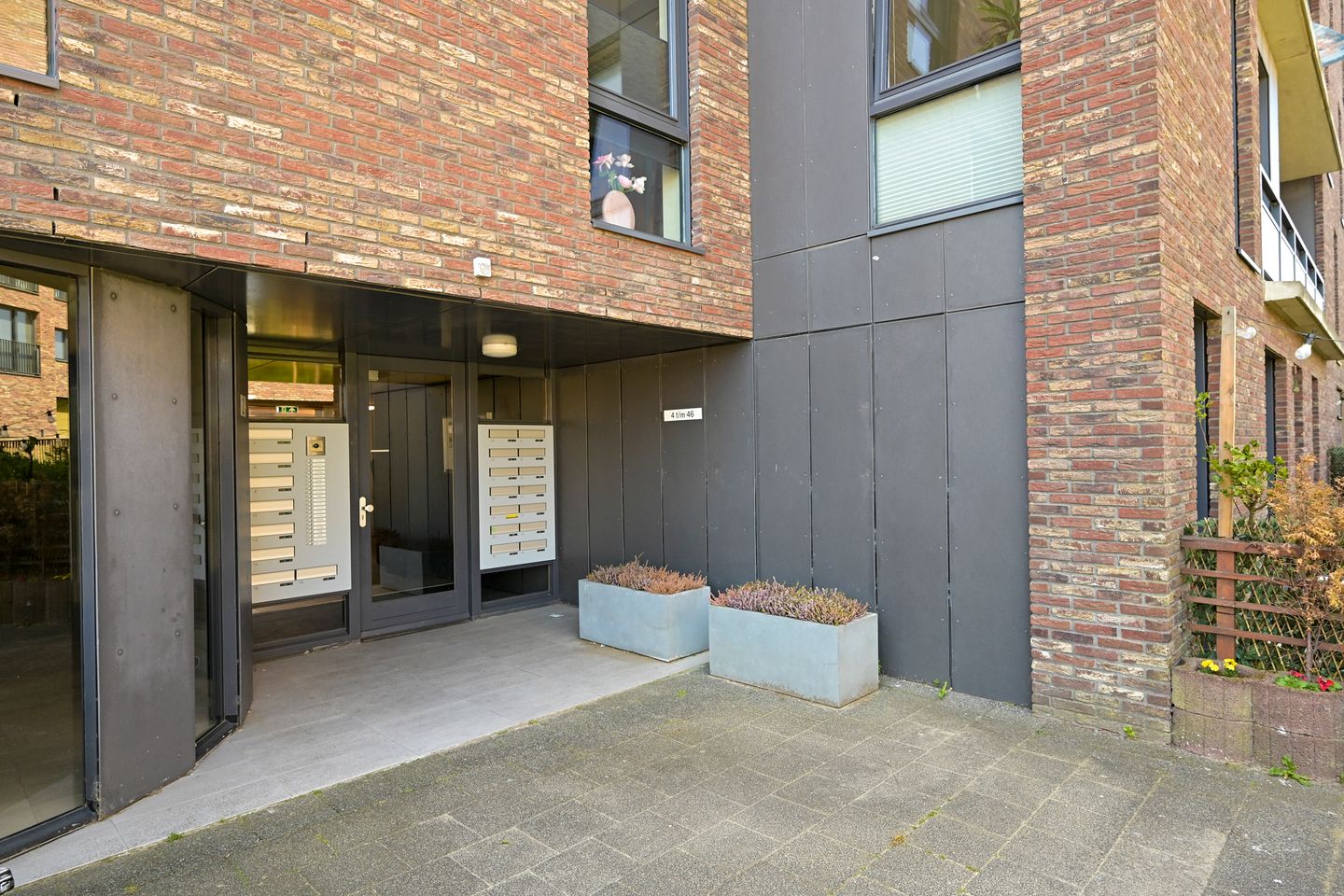 Photo 14 of Schoklandsestraat 28