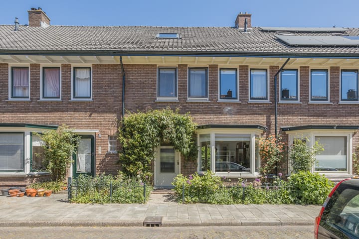 Foto 1 van van Löben Selsstraat 11