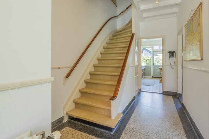 Foto 24 van van Löben Selsstraat 11