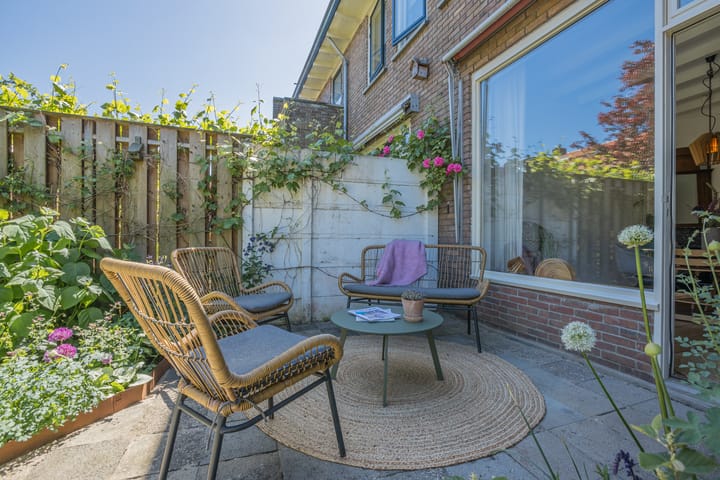 Foto 40 van van Löben Selsstraat 11