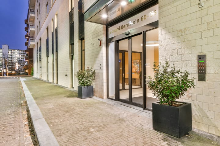 Foto 3 van Leonard Bernsteinstraat 70-A