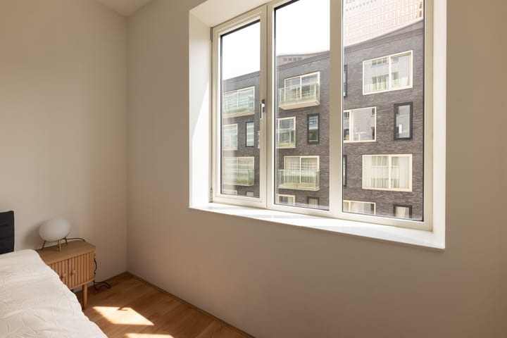 Foto 17 van Leonard Bernsteinstraat 70-A