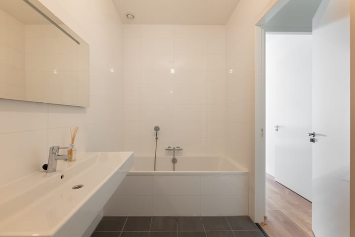 Foto 19 van Leonard Bernsteinstraat 70-A