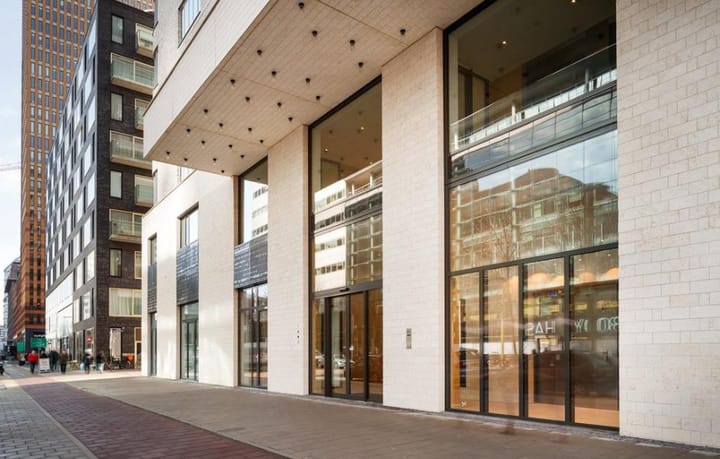 Foto 22 van Leonard Bernsteinstraat 70-A