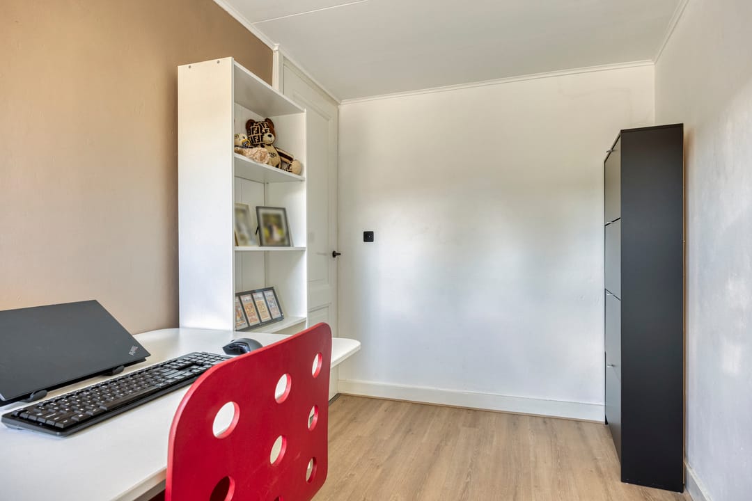 Photo 17 of Abraham Kuijperstraat 36