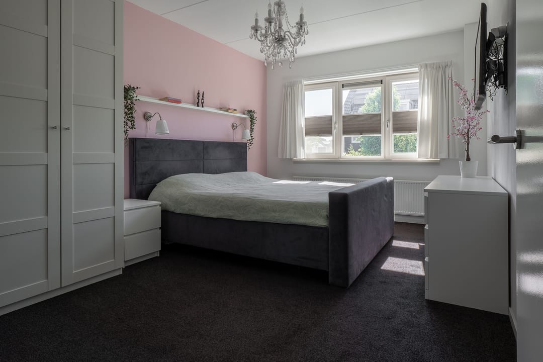 Photo 22 of Klompenmaker 96