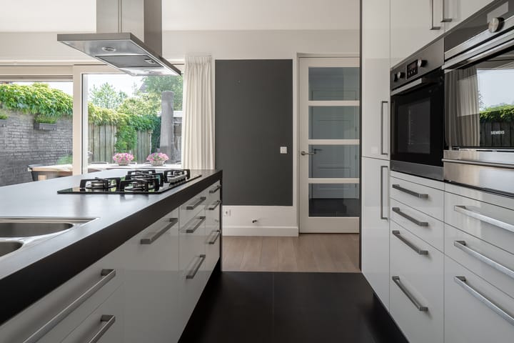 Foto 16 van Klompenmaker 96