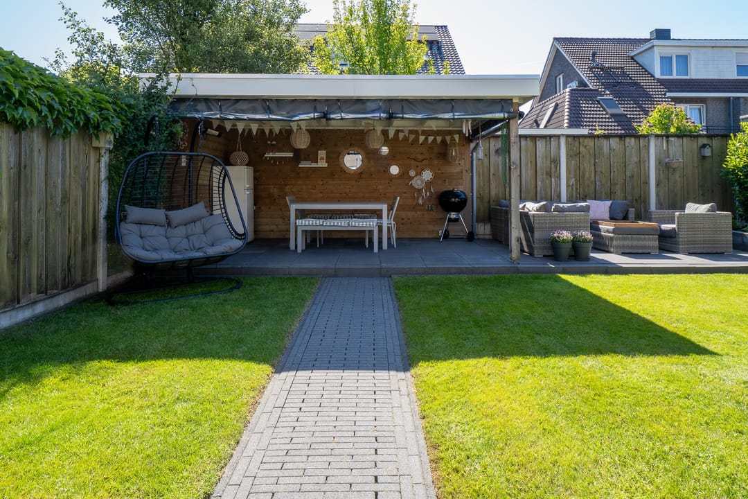 Photo 38 of Klompenmaker 96