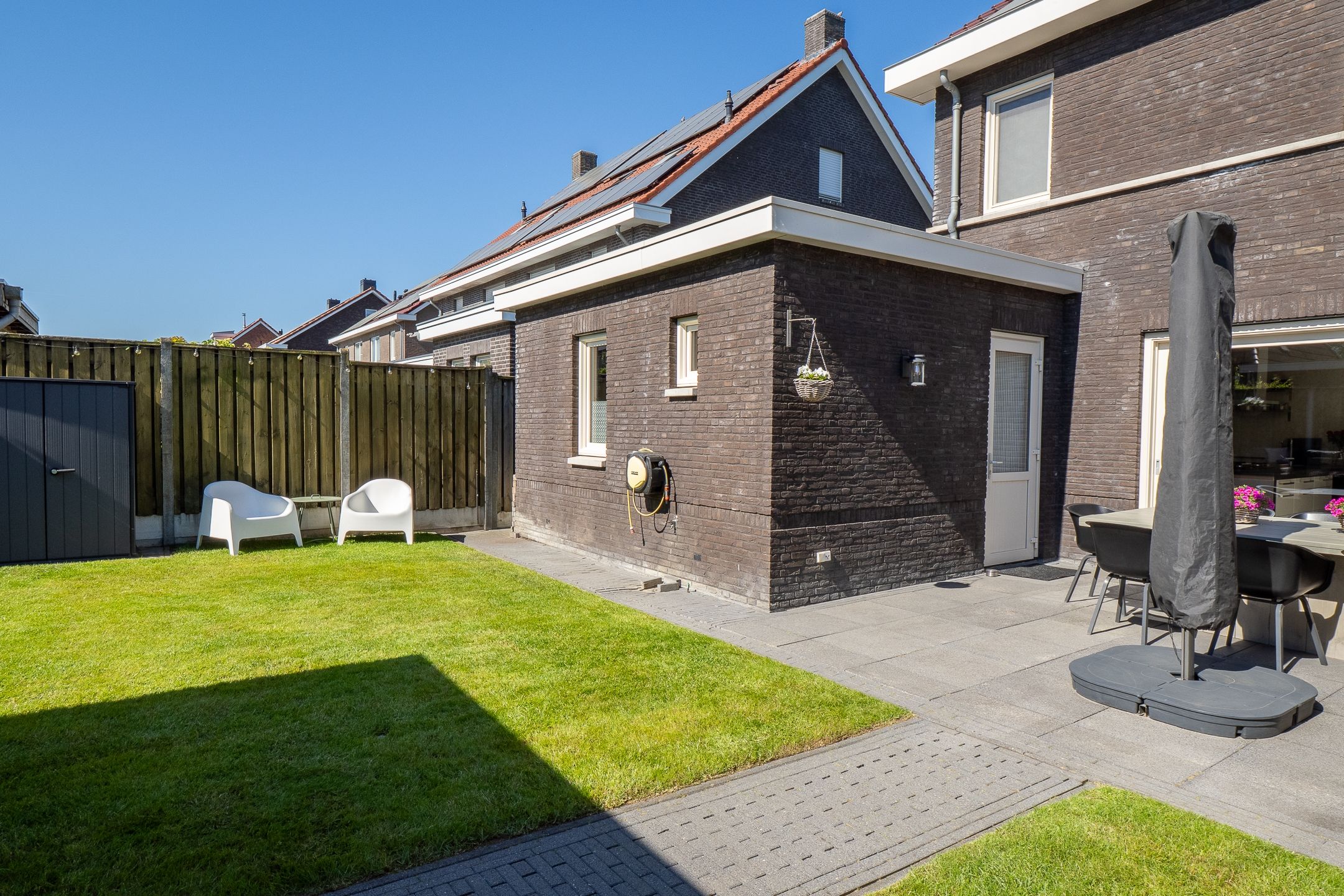 Photo 36 of Klompenmaker 96