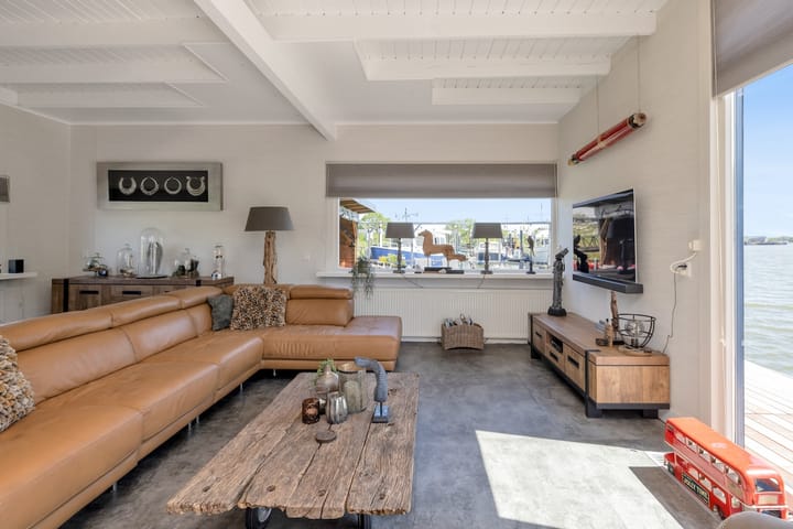 Photo 23 of Molendijk 11-AAB