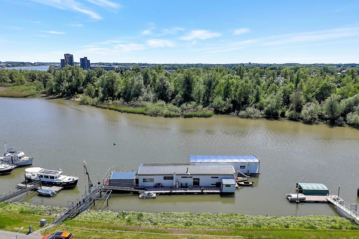 Photo 68 of Molendijk 11-AAB