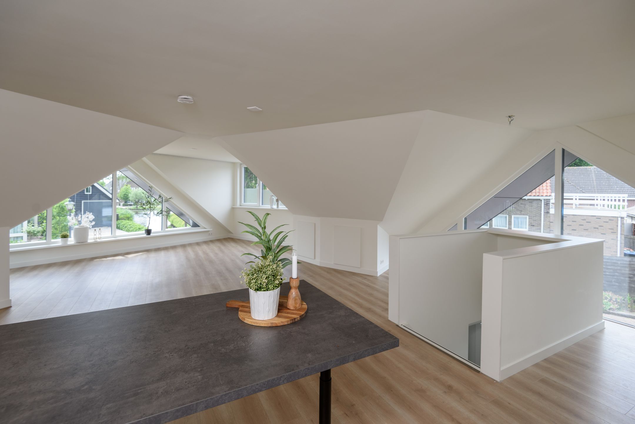 Photo 3 of Burgemeester Viezeestraat 1-A