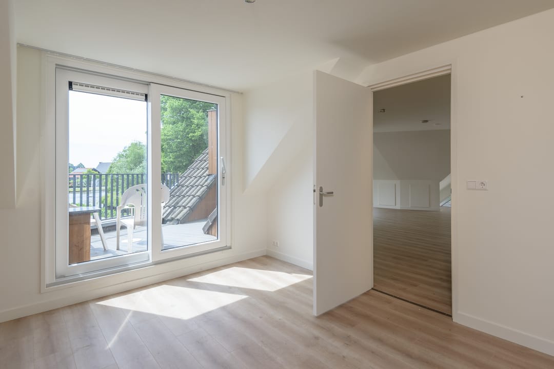 Photo 13 of Burgemeester Viezeestraat 1-A