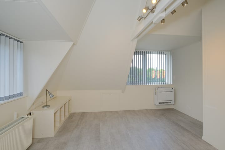 Foto 24 van Kerkhofsweg 8