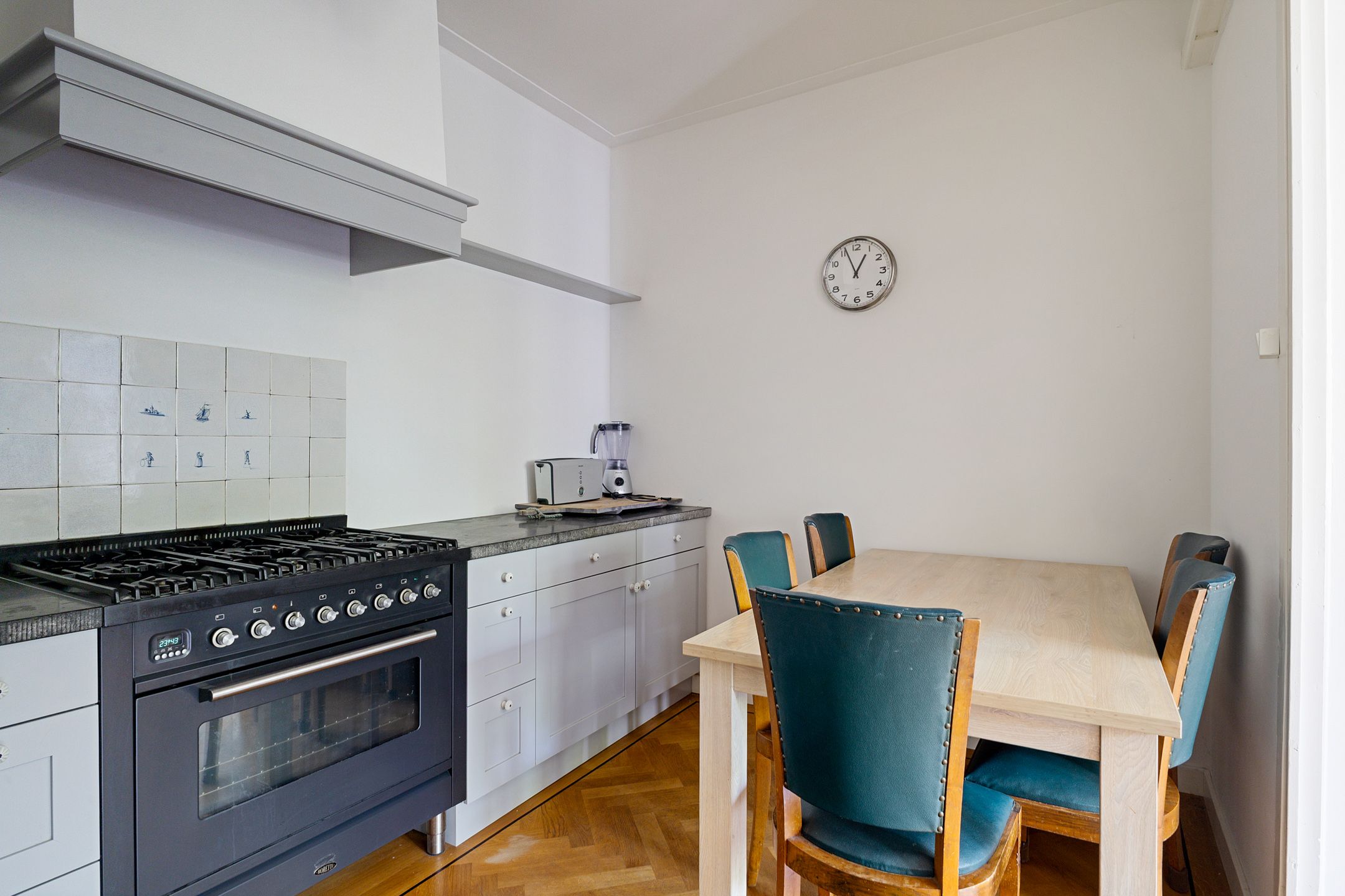 Foto 9 van Linnaeusparkweg 92-3