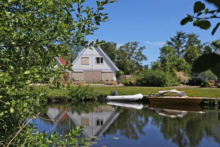 Photo 58 of Waterlelie 3