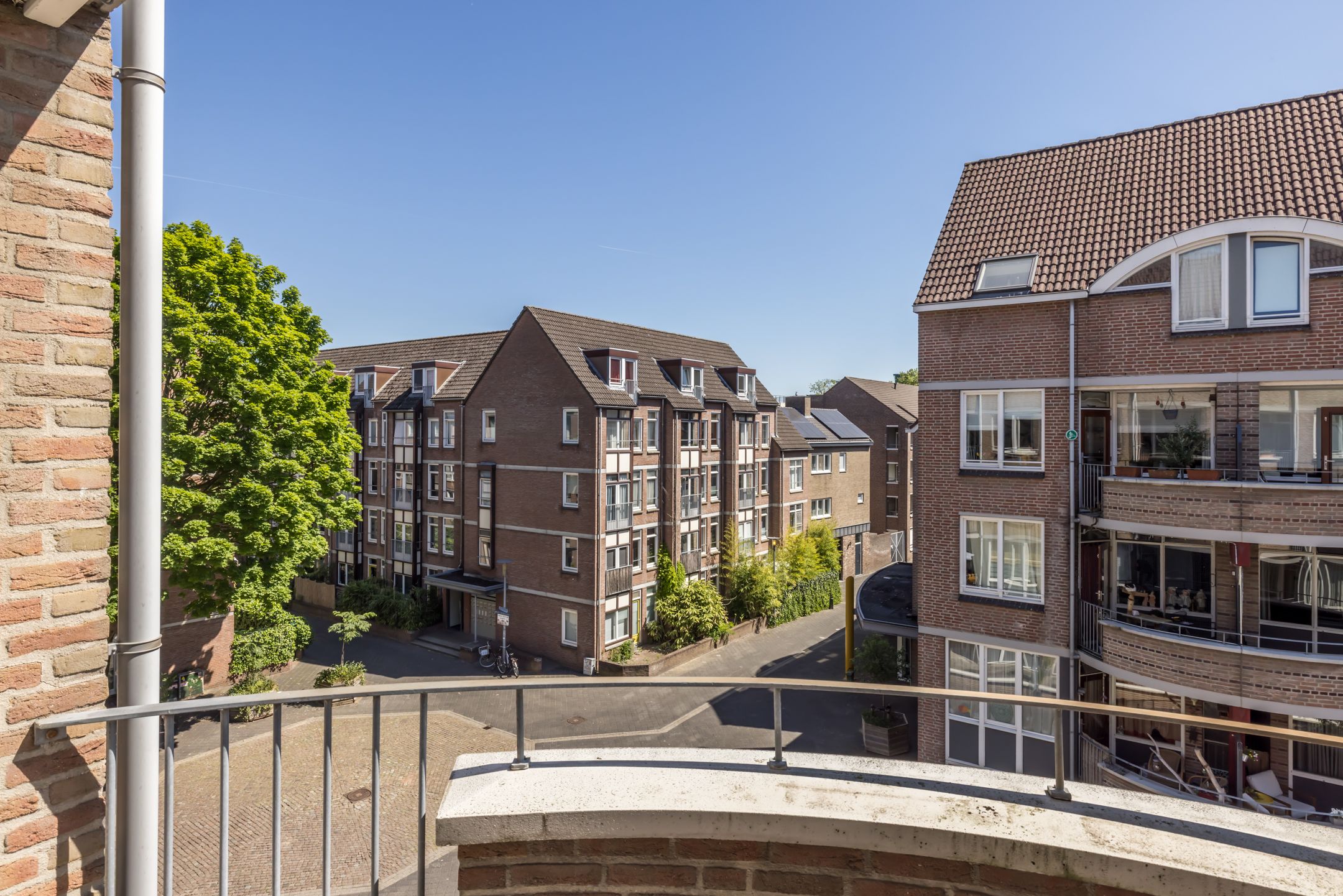 Foto 15 van Lakenweversplein 35-D