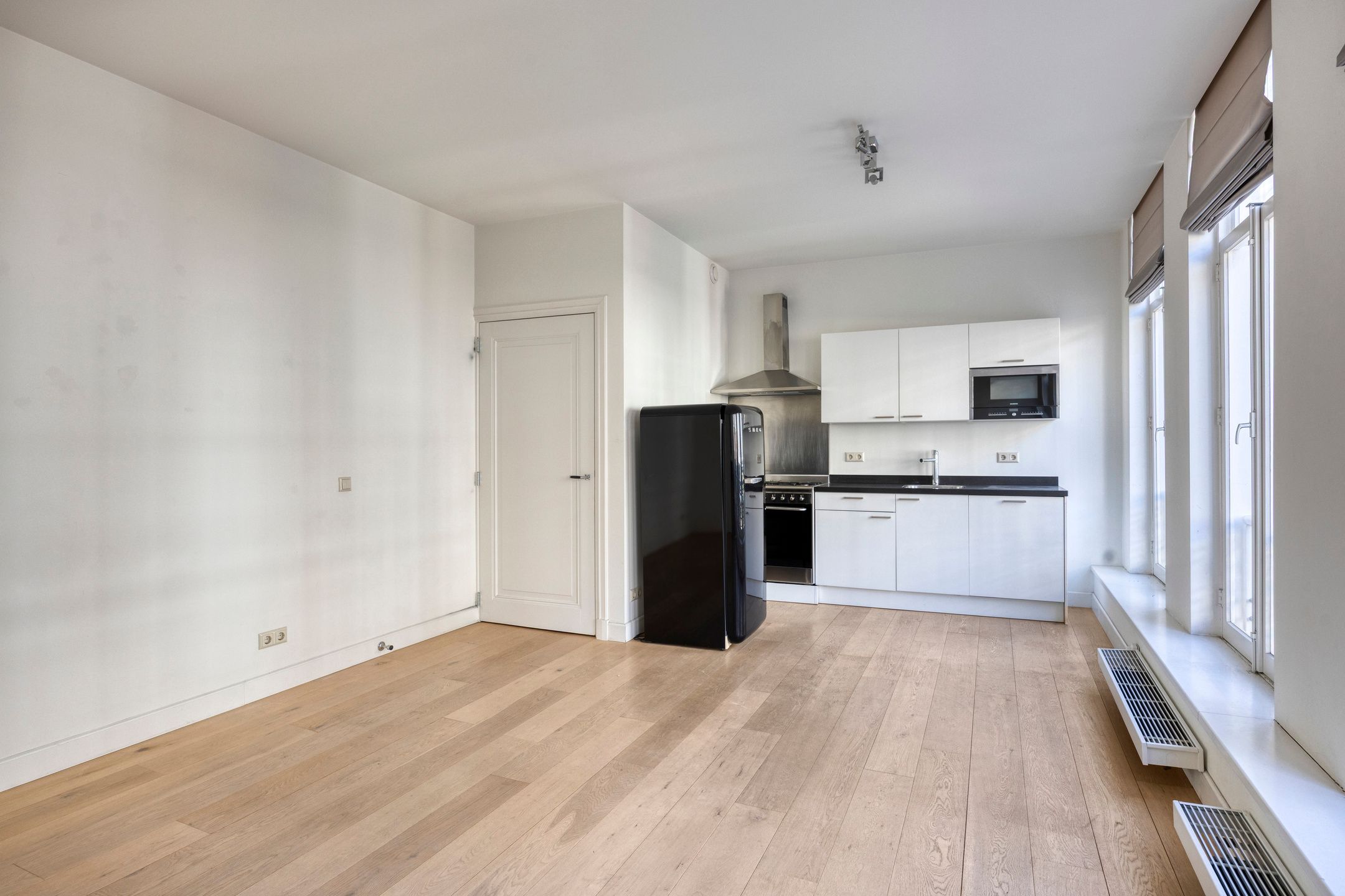 Photo 3 of Noordeinde 87-B