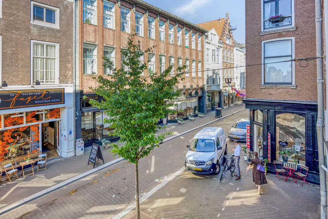 Photo 16 of Noordeinde 87-B