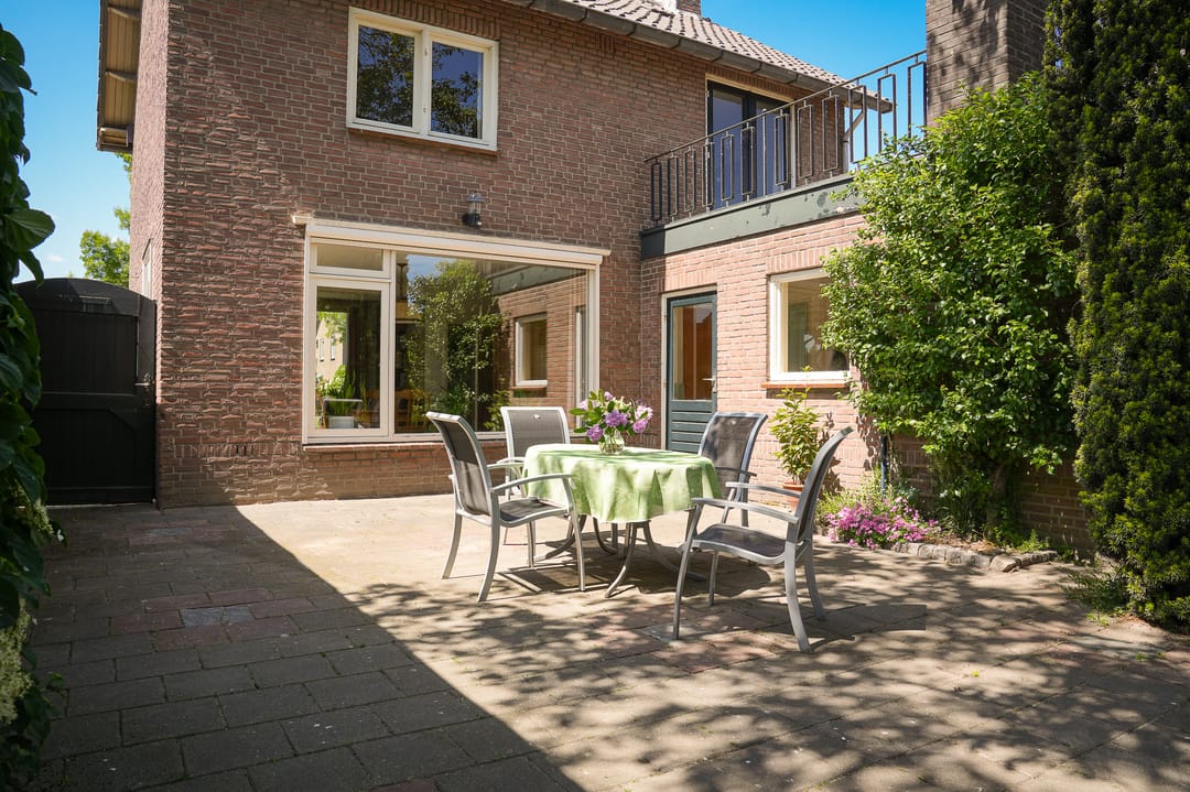 Photo 37 of Past. van Haarenstraat 7