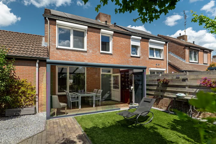 Foto 32 van Oranjehof 12