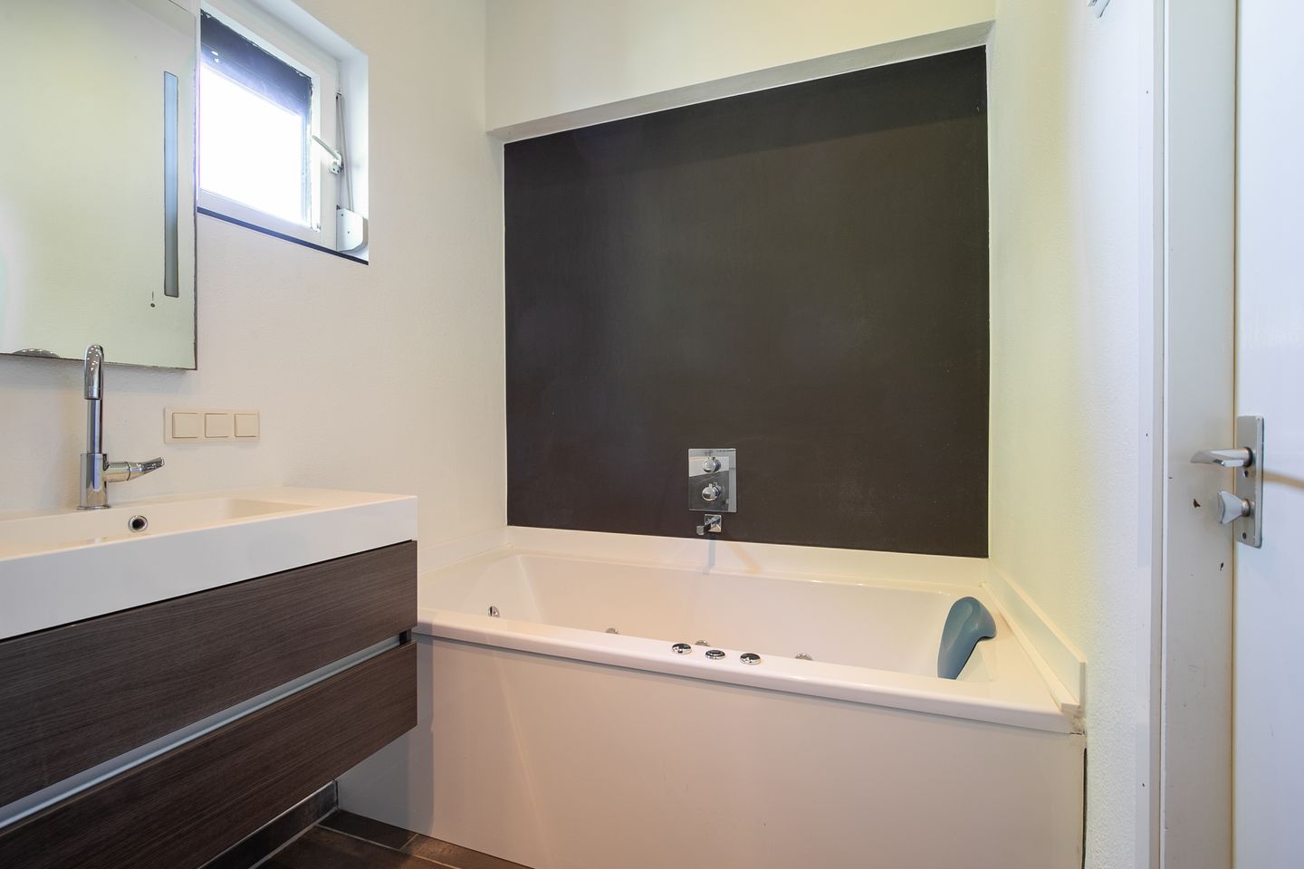 Foto 10 van Springweg 25