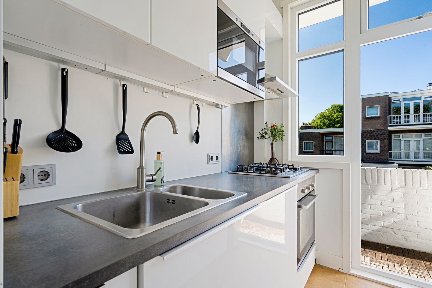 Foto 19 van Caan van Necklaan 236