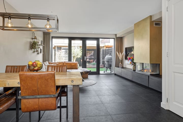 Foto 15 van Merensteinplein 8