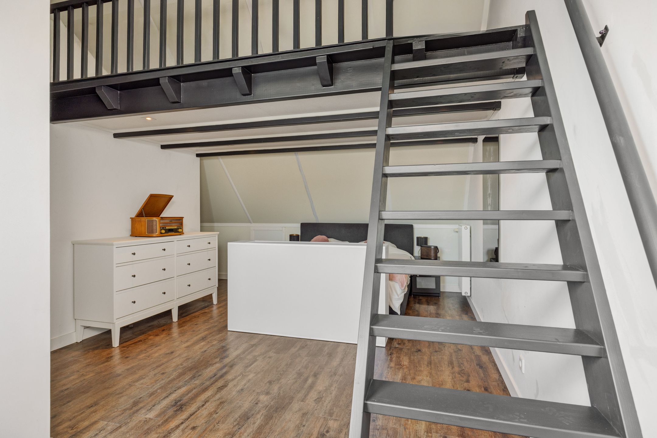 Foto 33 van Merensteinplein 8