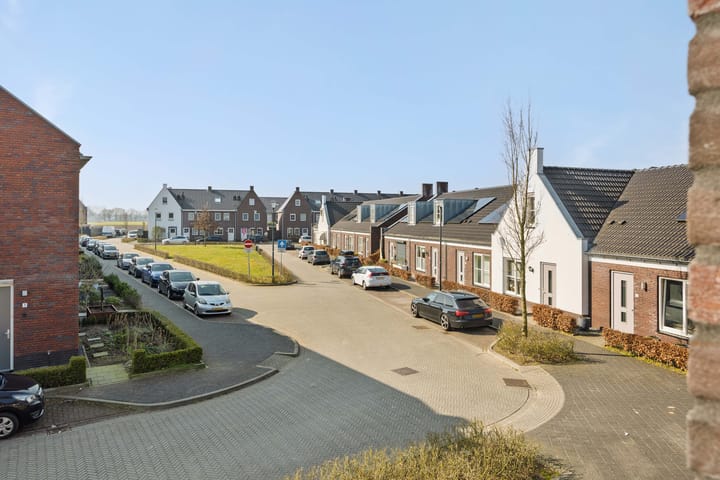 Foto 45 van Merensteinplein 8