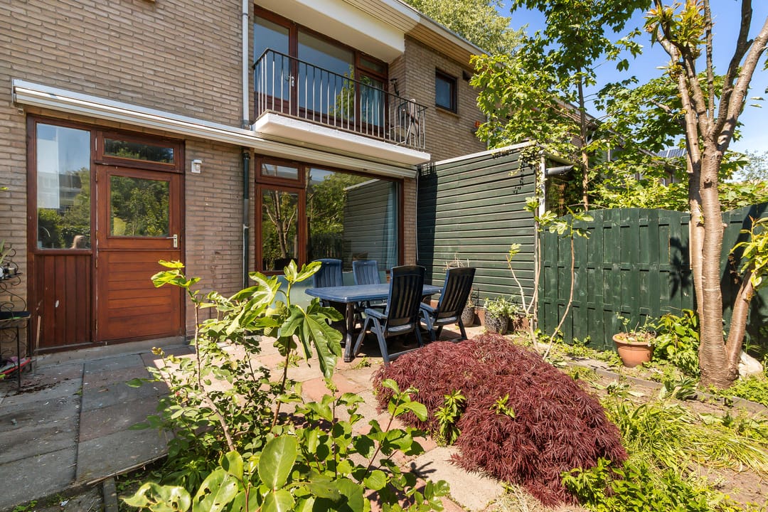 Photo 16 of Van Limburg Stirumplantsoen 14