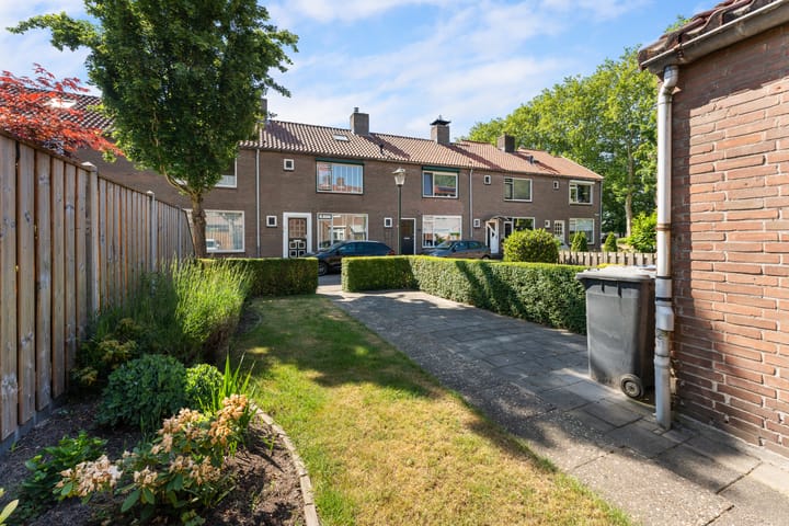 Foto 33 van Margrietweg 5