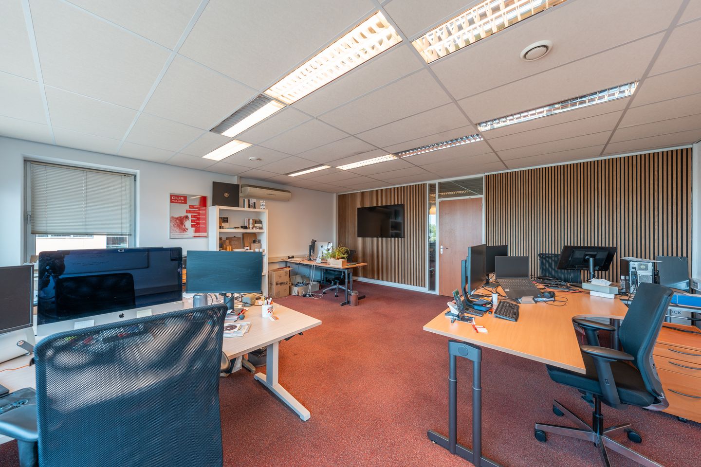 View photo 3 of Robijnstraat 38