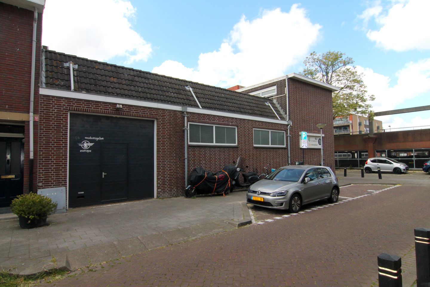 View photo 4 of Joubertstraat 25