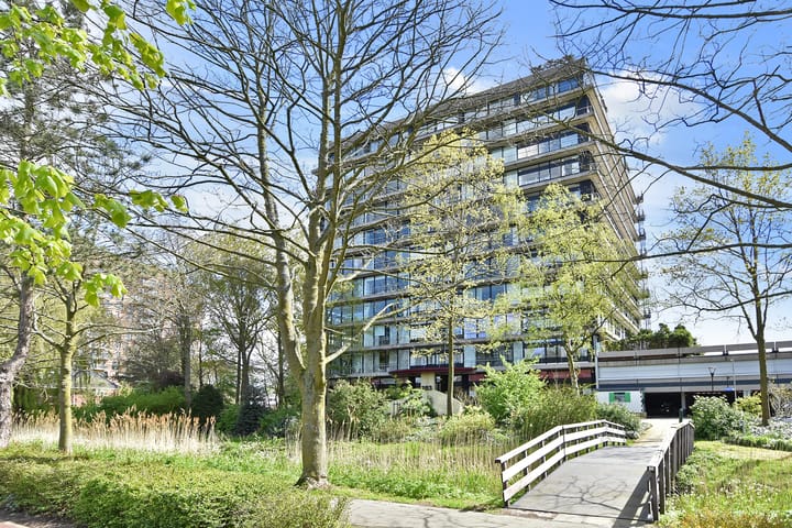 Foto 2 van Sir Winston Churchillln 283-F039