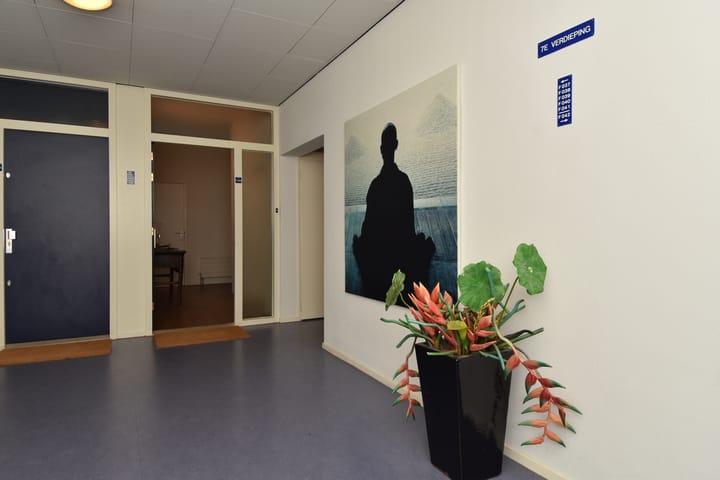 Foto 4 van Sir Winston Churchillln 283-F039