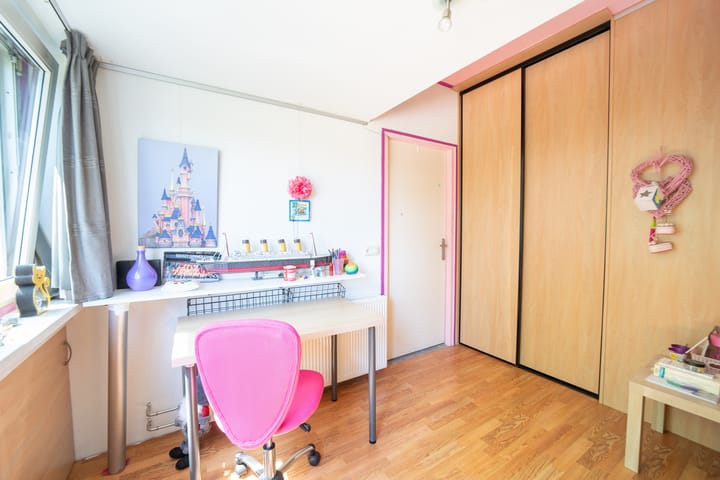 Photo 38 of Pauwoog 11