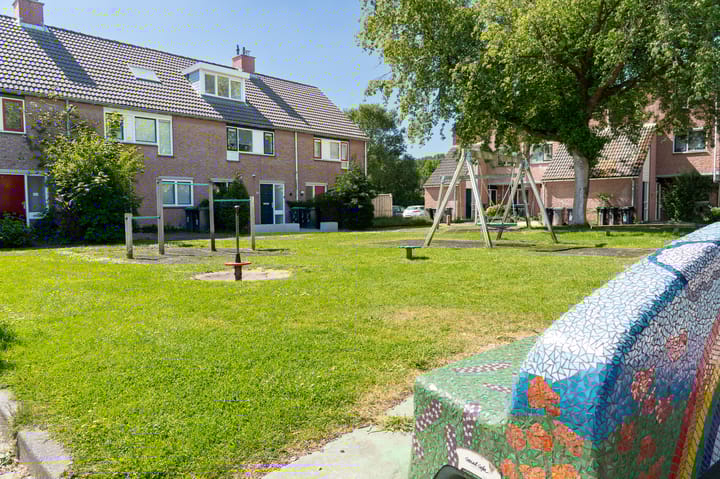 Photo 54 of Pauwoog 11