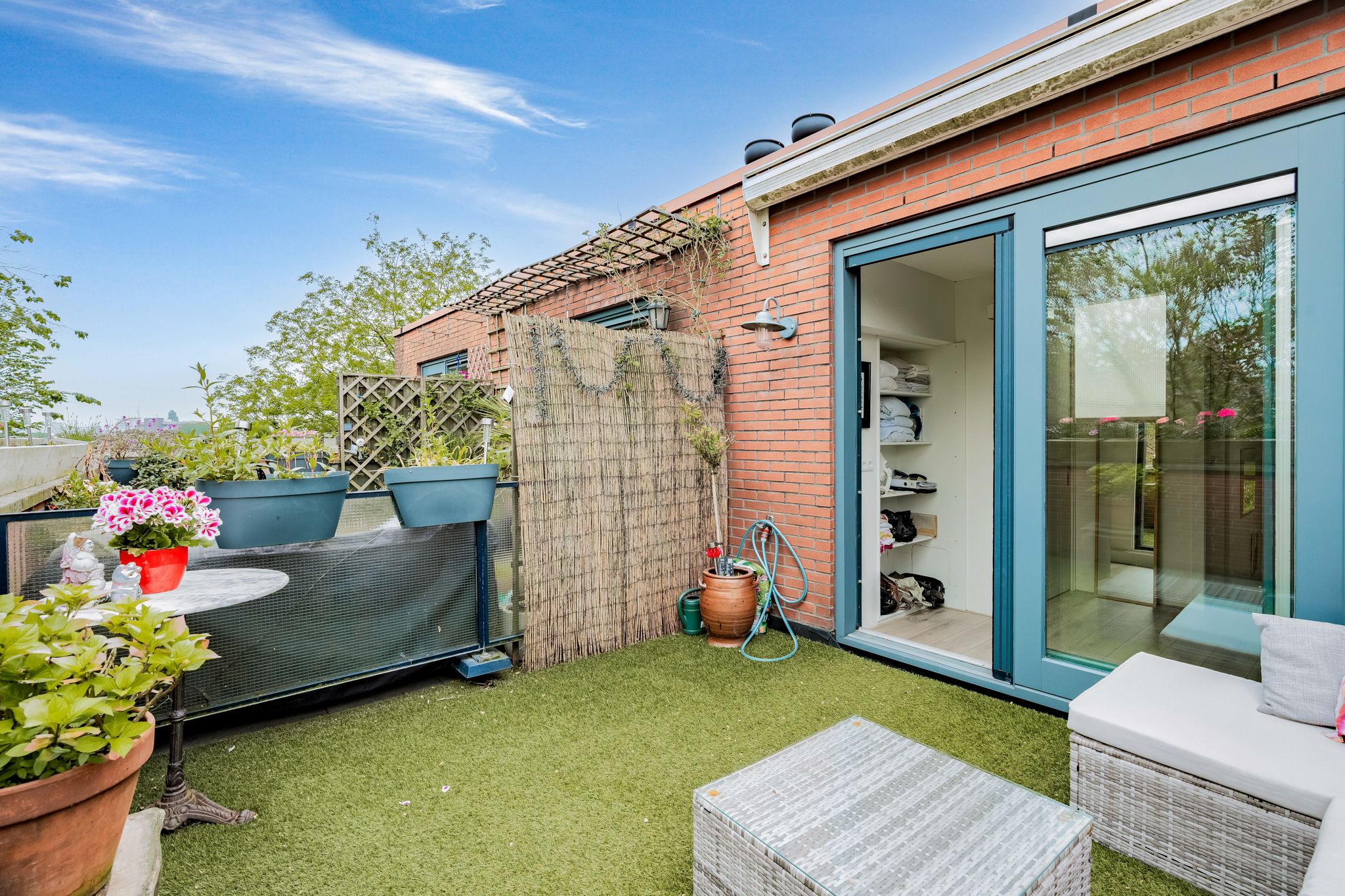 Photo 33 of Waterloop 550