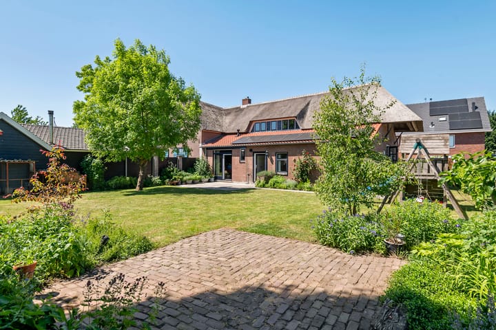 Foto 57 van Prinses Amaliastraat 2