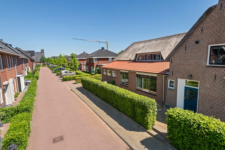 Foto 69 van Prinses Amaliastraat 2