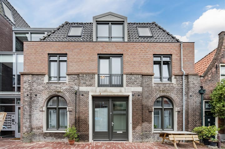 Foto 1 van West Havenstraat 8-A