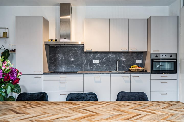 Foto 24 van West Havenstraat 8-A