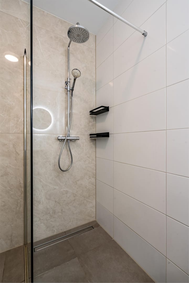 Foto 36 van West Havenstraat 8-A