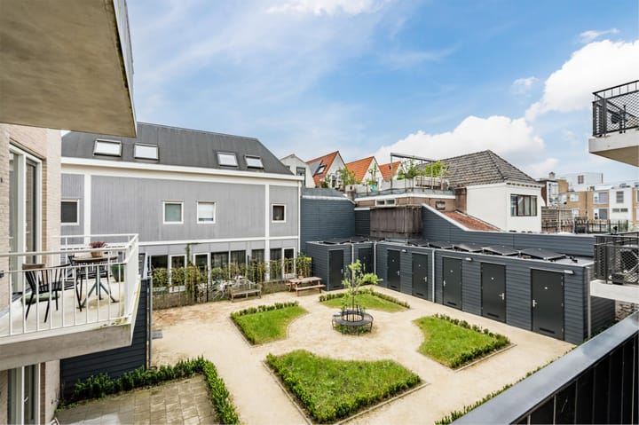 Foto 48 van West Havenstraat 8-A