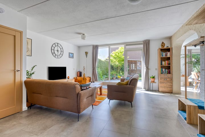 Photo 6 of Koolzaadveld 2