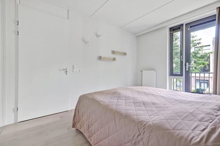 Foto 23 van Biezenstraat 184